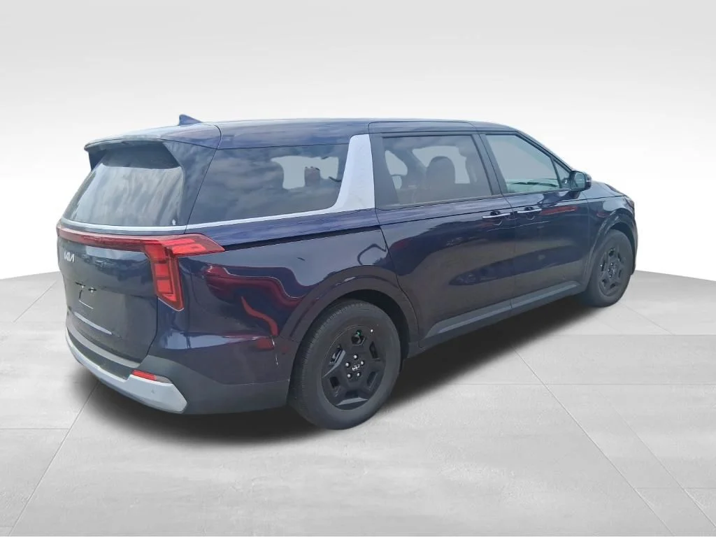 Used 2026 Blue Kia LXS image 6