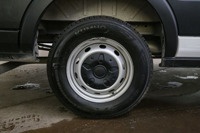 Used 2025  Ford Base image 14