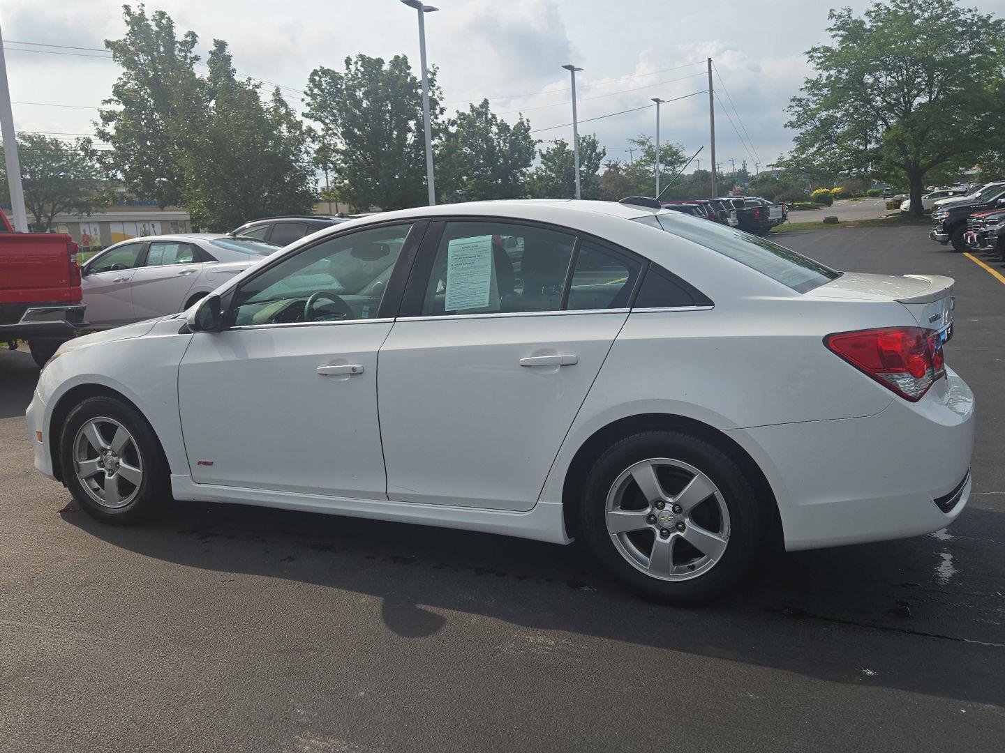 Used 2016 SUMMIT WHITE Chevrolet LT image 3