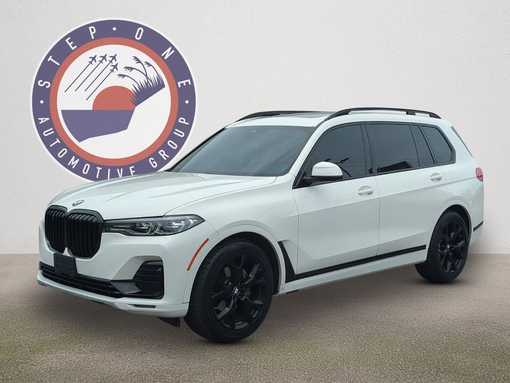 2021 BMW X7 xDrive40i's photo