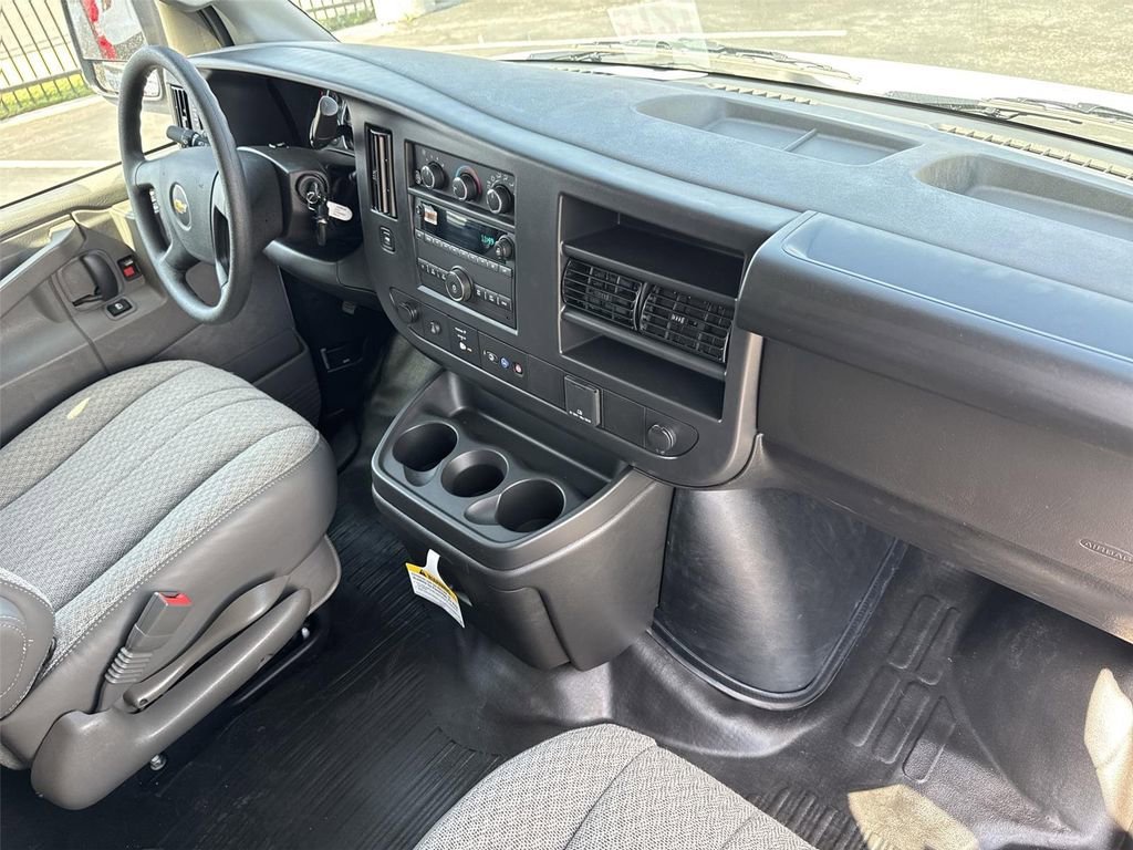 2026 Chevrolet Express Cargo Work Van - Photo 29