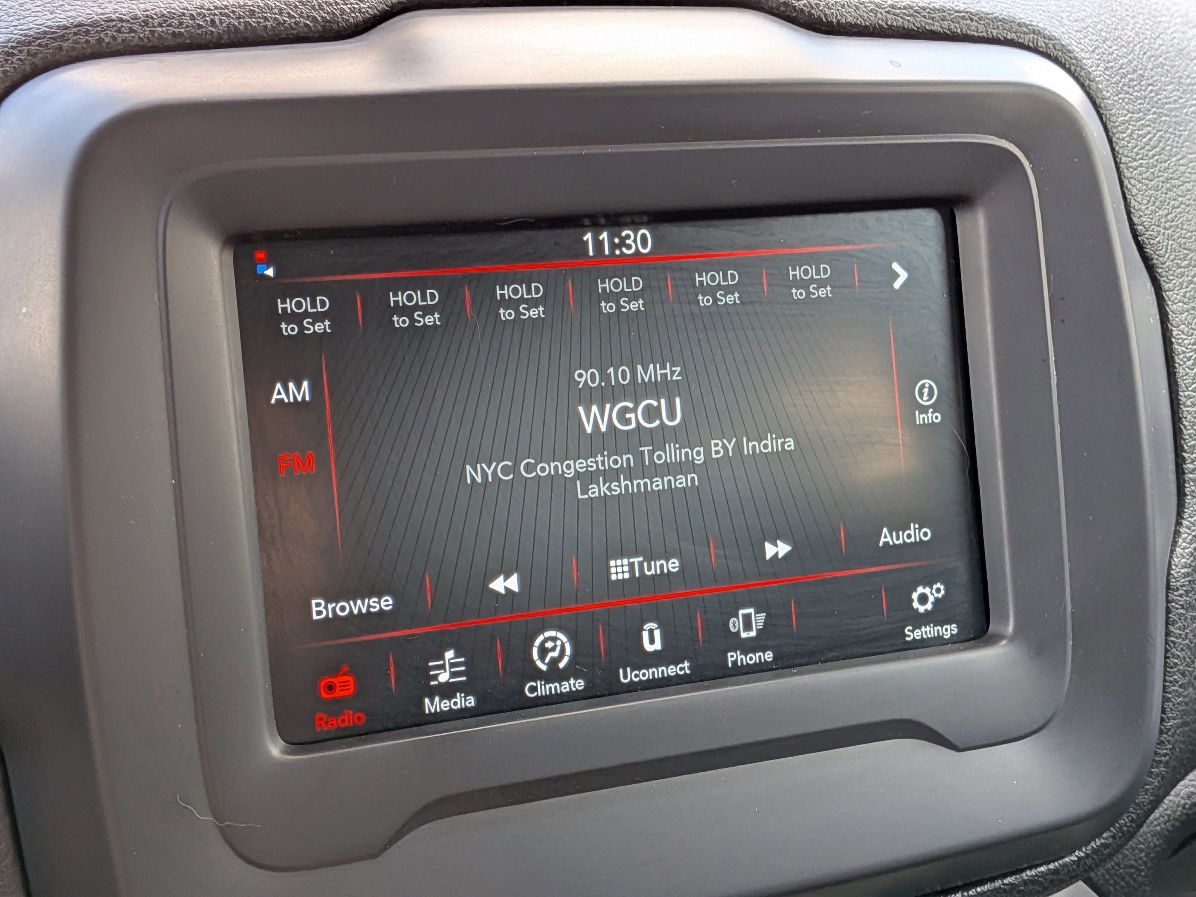 Used 2018 Anvil Jeep Latitude image 29