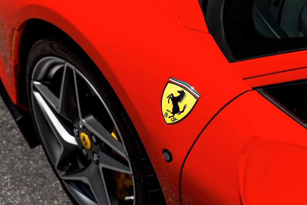 Used 2022 Rosso Scuderia Ferrari  image 39