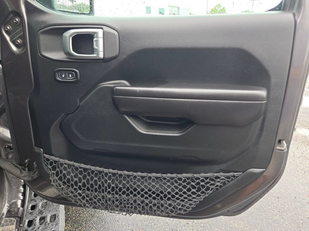 Used 2020 Gray Jeep Unlimited Rubicon image 8