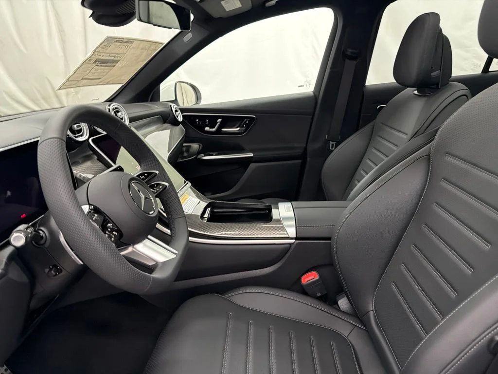 New 2026 White Mercedes-Benz GLC 300 image 14