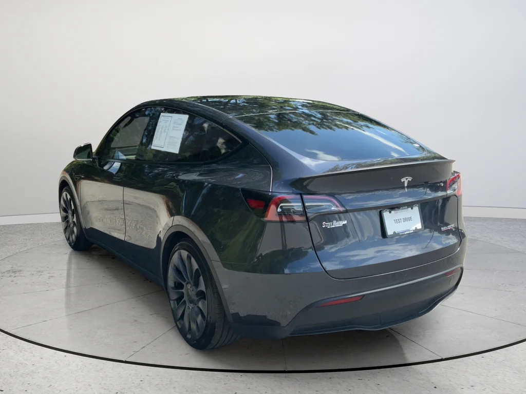 2025 Tesla Model Y Performance - Photo 8