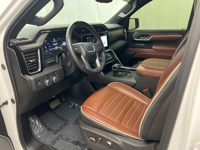 Used 2025 White GMC Denali Ultimate image 14