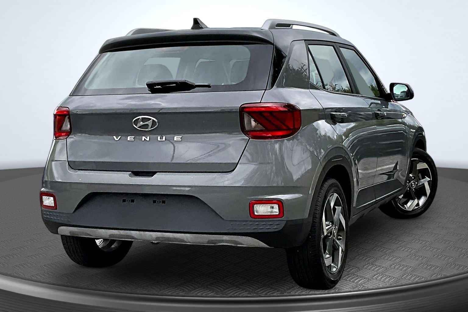 Used 2021 Gray Hyundai SEL image 6