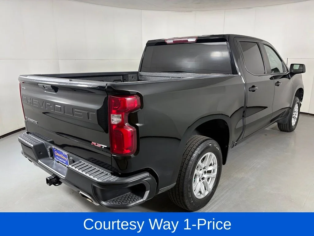 Used 2021 Black Chevrolet RST image 11