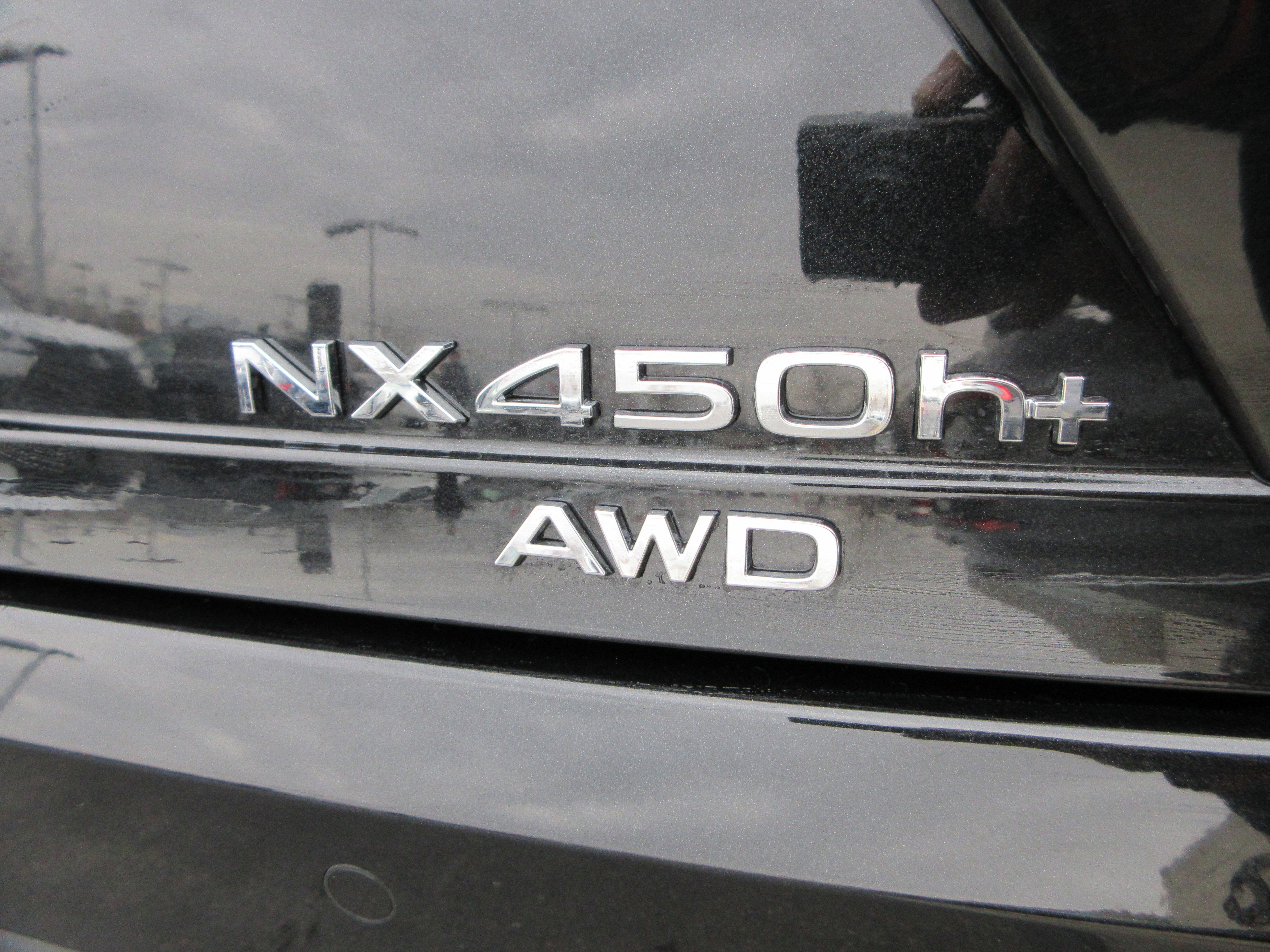 2026 Lexus NX 450h+ Luxury - Photo 8