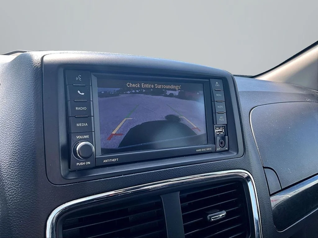 Used 2019 Red Dodge SE image 21