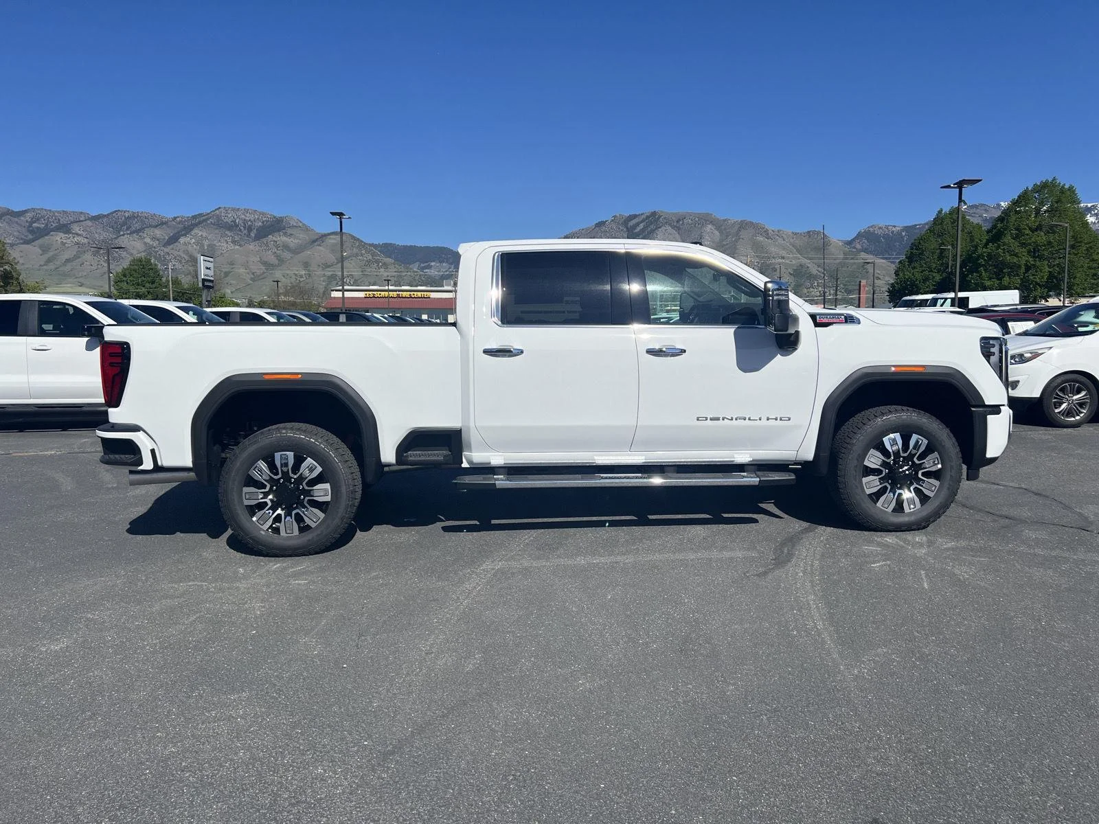 2026 GMC Sierra 3500HD Denali - Photo 6