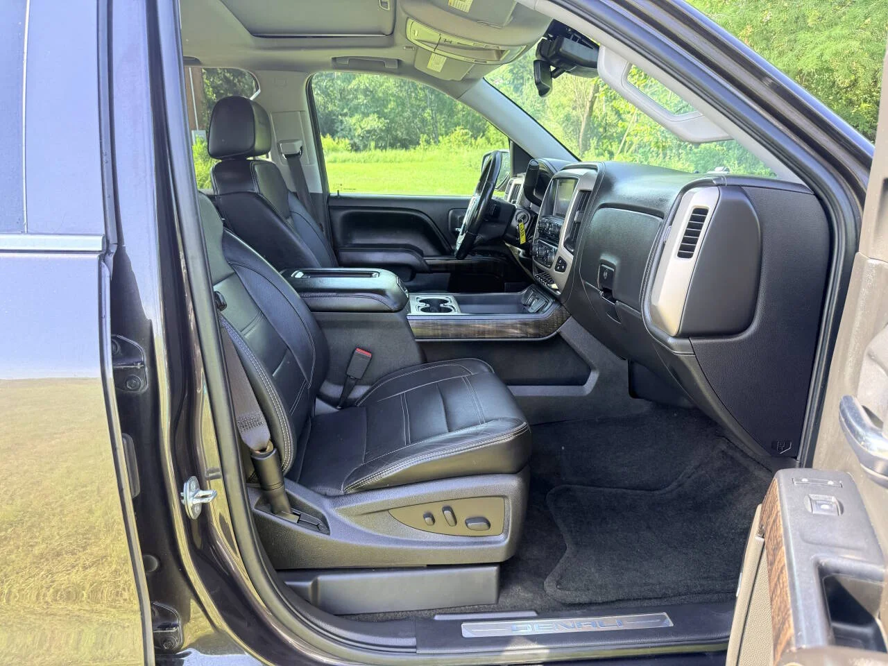 Used 2016 Gray GMC Denali 4x2 4dr Crew Cab 5.8 ft. SB image 18