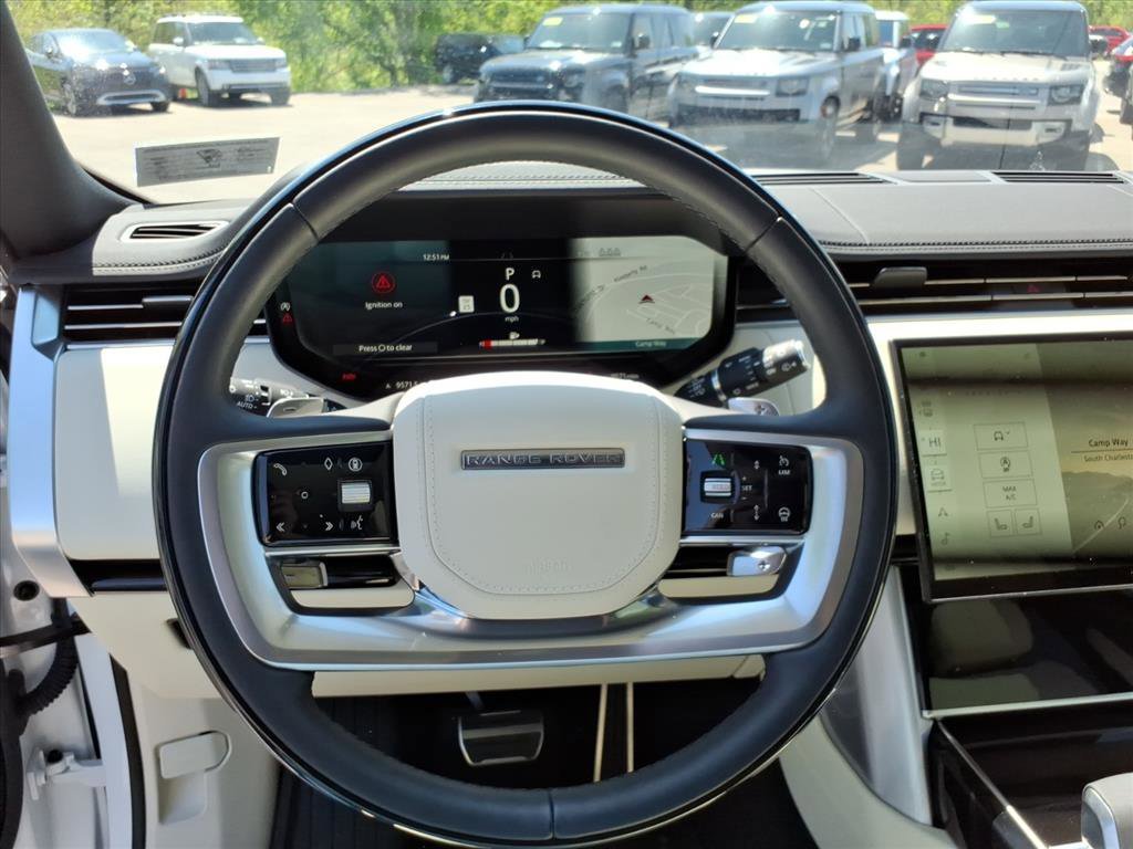 Certified Used 2025 Ostuni Pearl White Premium Metallic Land Rover SE image 15