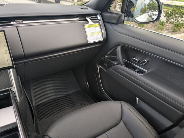 New 2026 Fuji White Land Rover SE image 19