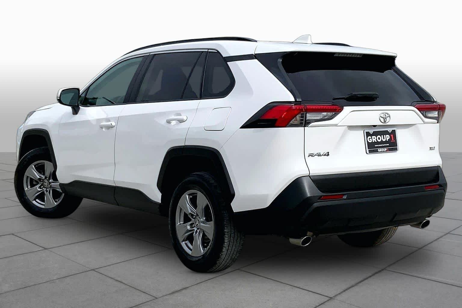 Used 2024 Ice Cap Toyota XLE image 12