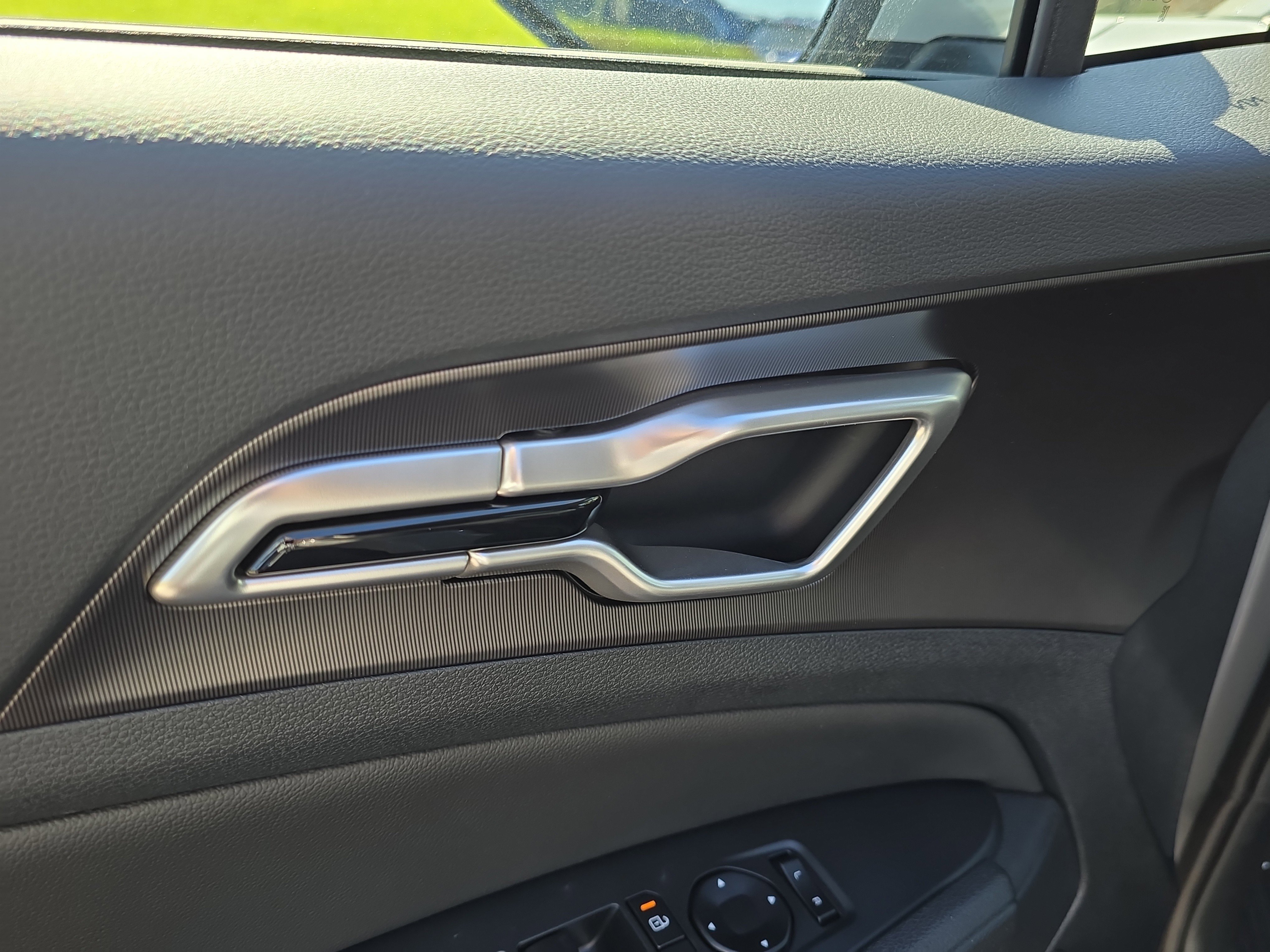 New 2026 Wolf Gray Kia EX image 19