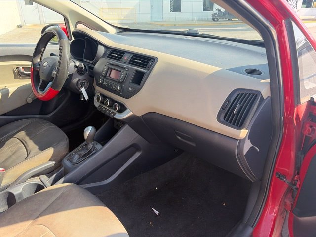 Used 2015 Red Kia LX image 13