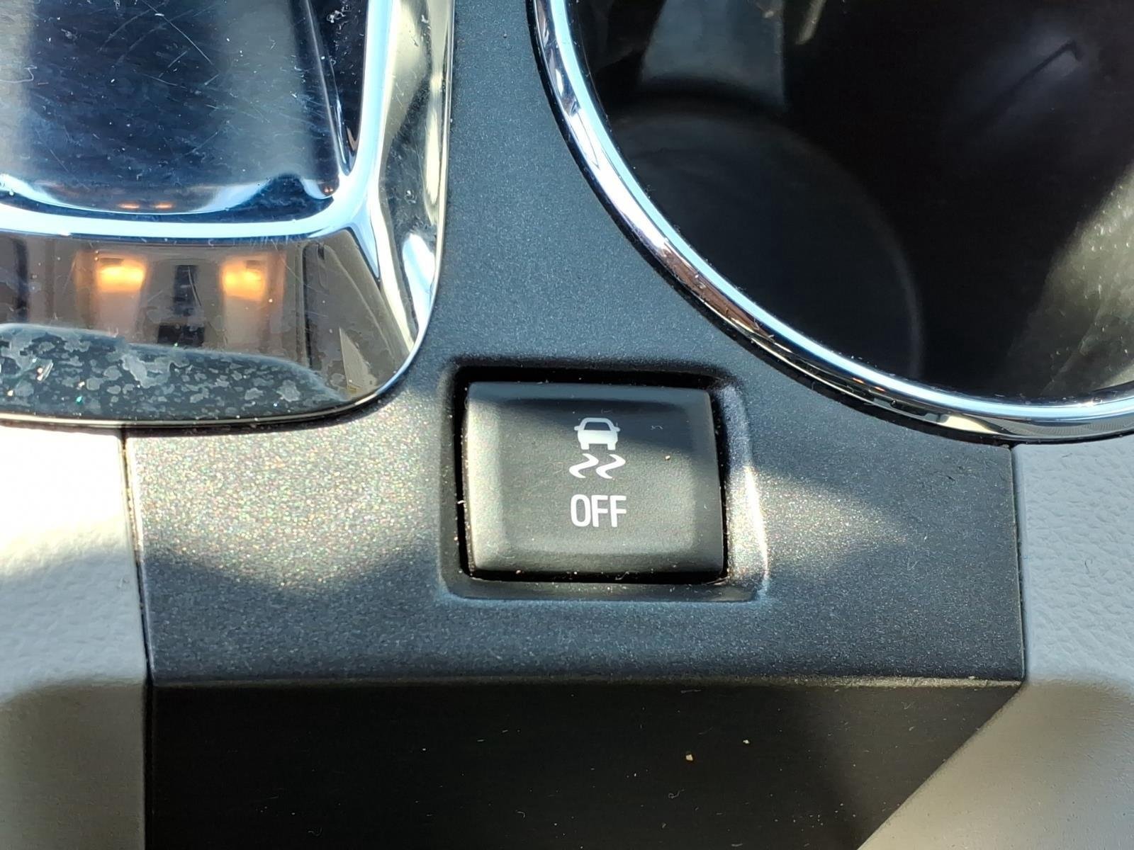 Used 2017 Quicksilver Metallic GMC SLE image 5