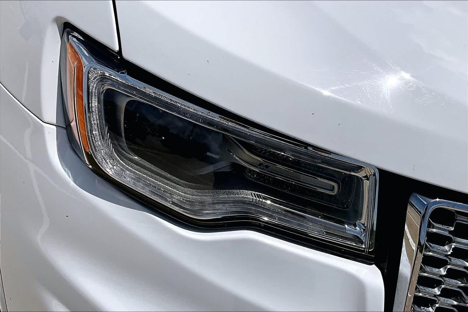Used 2020 Bright White Clearcoat Jeep Overland image 28
