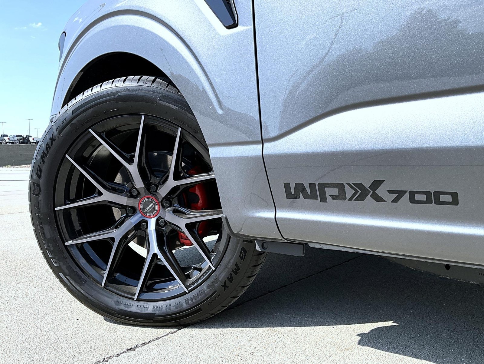 New 2026 Carbonized Gray Metallic Ford XL image 16