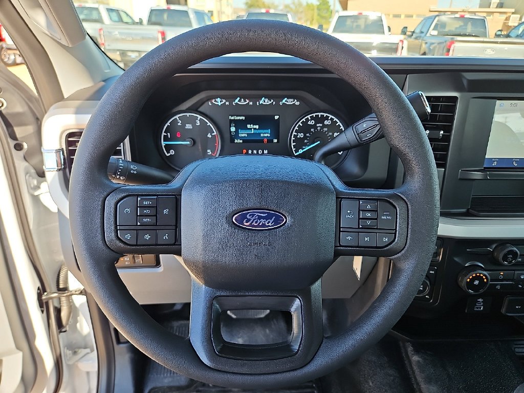 New 2027 Oxford White Ford F-350® XL image 21