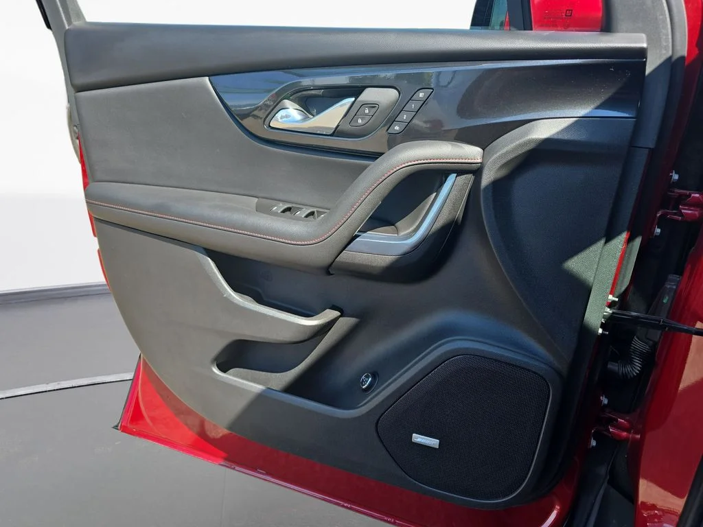 Used 2021 Red Chevrolet RS image 30