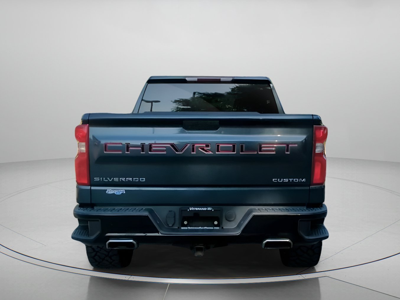 Certified Used 2019 Shadow Gray Metallic Chevrolet Custom Trail Boss Crew Cab Pickup image 23