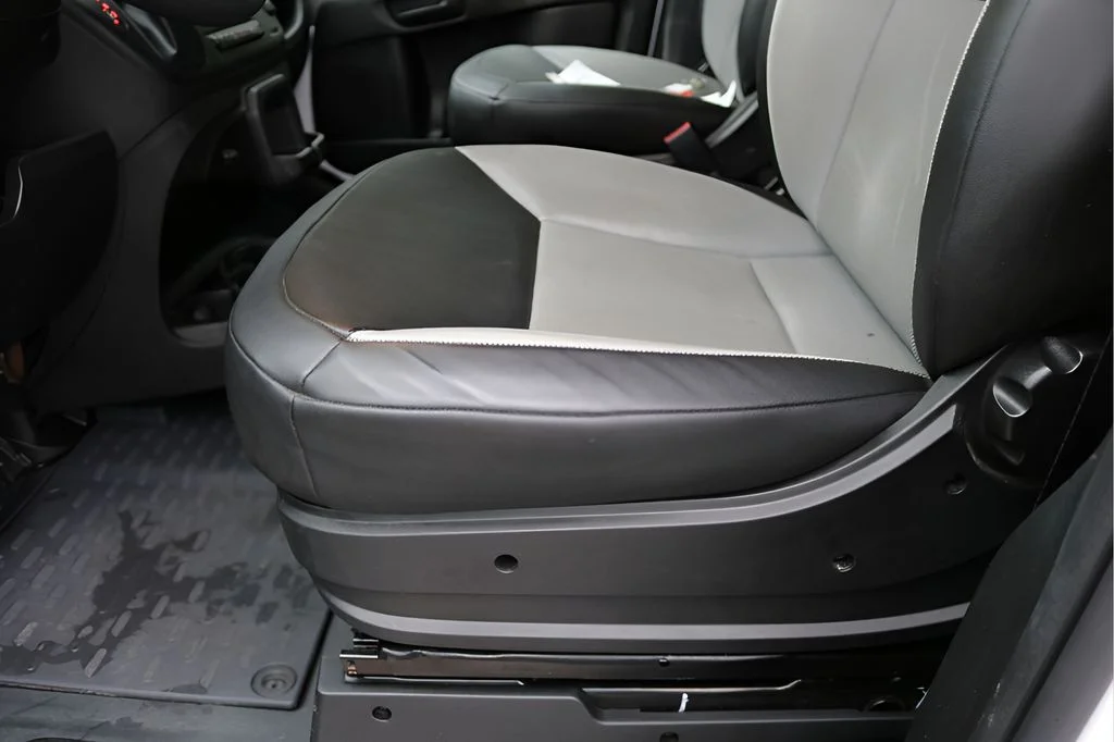 Used 2025 White Ram High Roof image 13