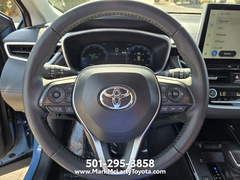 Used 2026 Blue TOYOTA XLE 2WD image 29