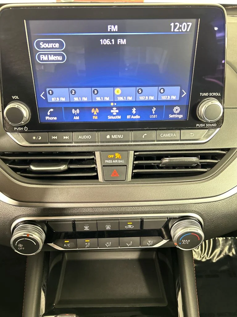 Used 2024 Blue Nissan 2.5 SR image 14