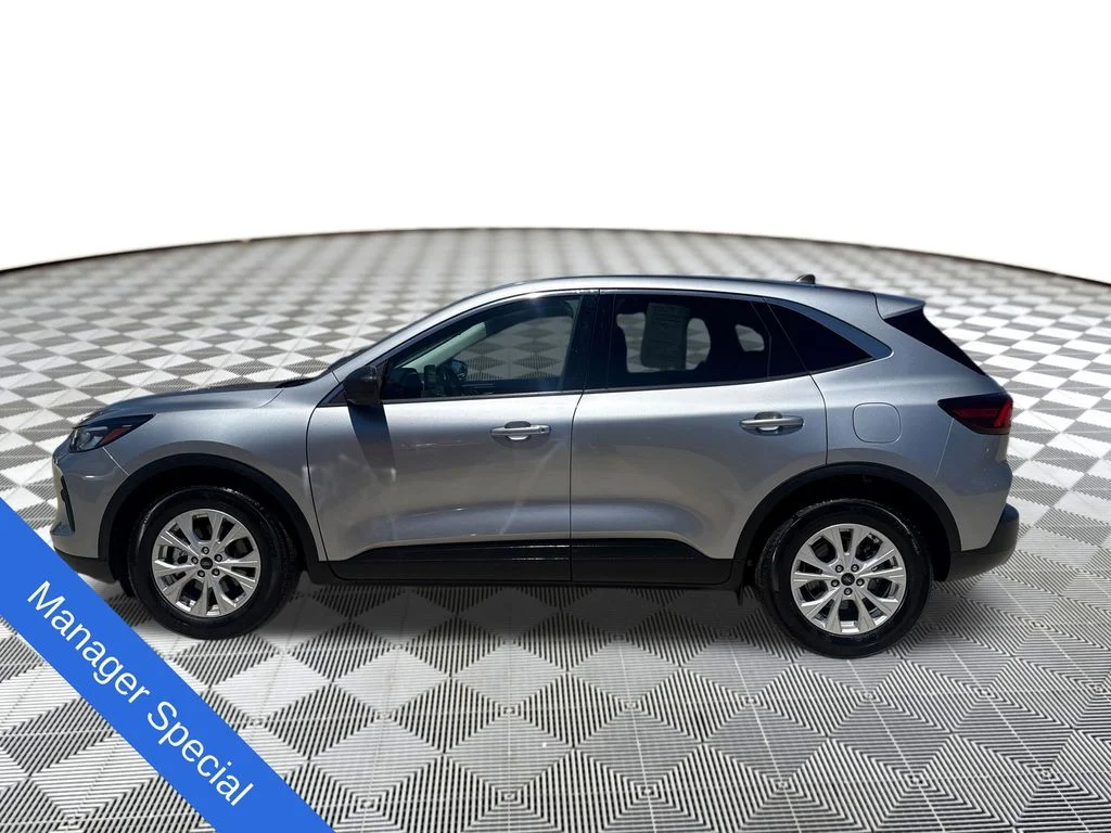 Used 2024 Silver Ford Active image 3