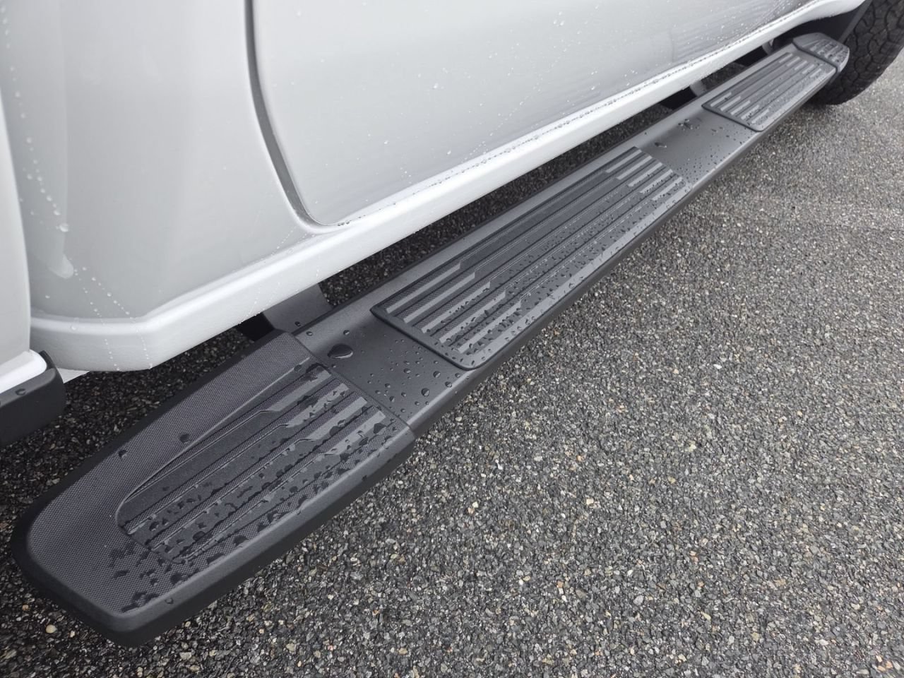 New 2026 Summit White GMC Elevation image 21