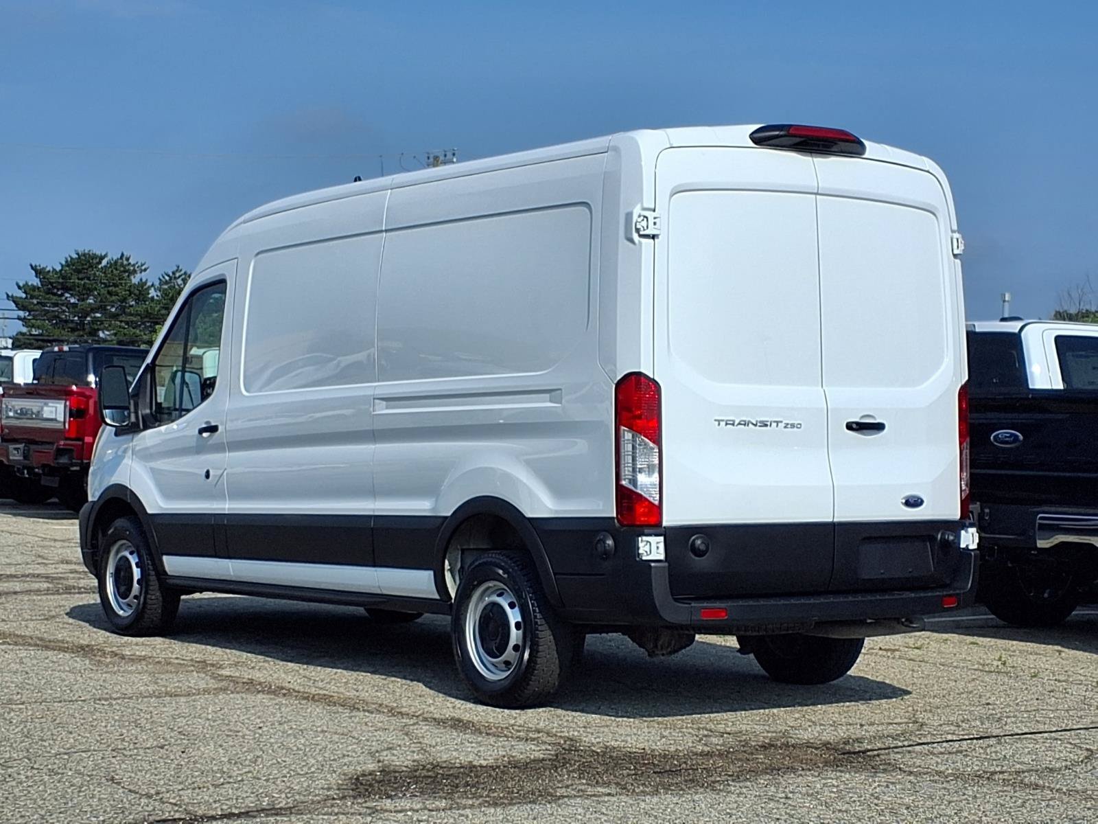 Certified Used 2024 Oxford White Clearcoat Ford Base image 2