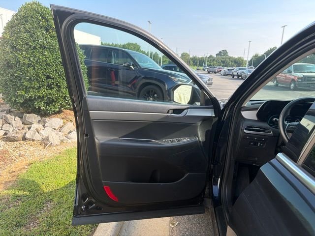 Used 2024 White Hyundai SEL image 26
