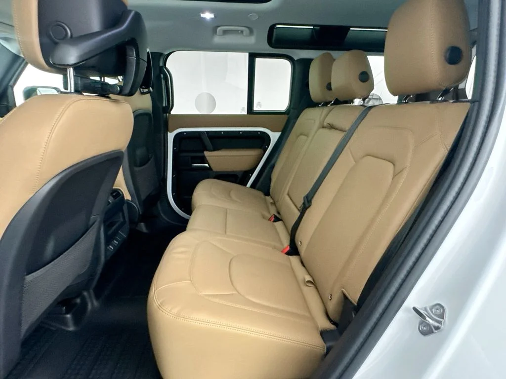 New 2026 Fuji White Land Rover S image 26
