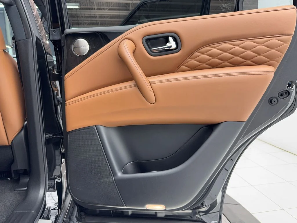 Used 2022 Black INFINITI Sensory image 50