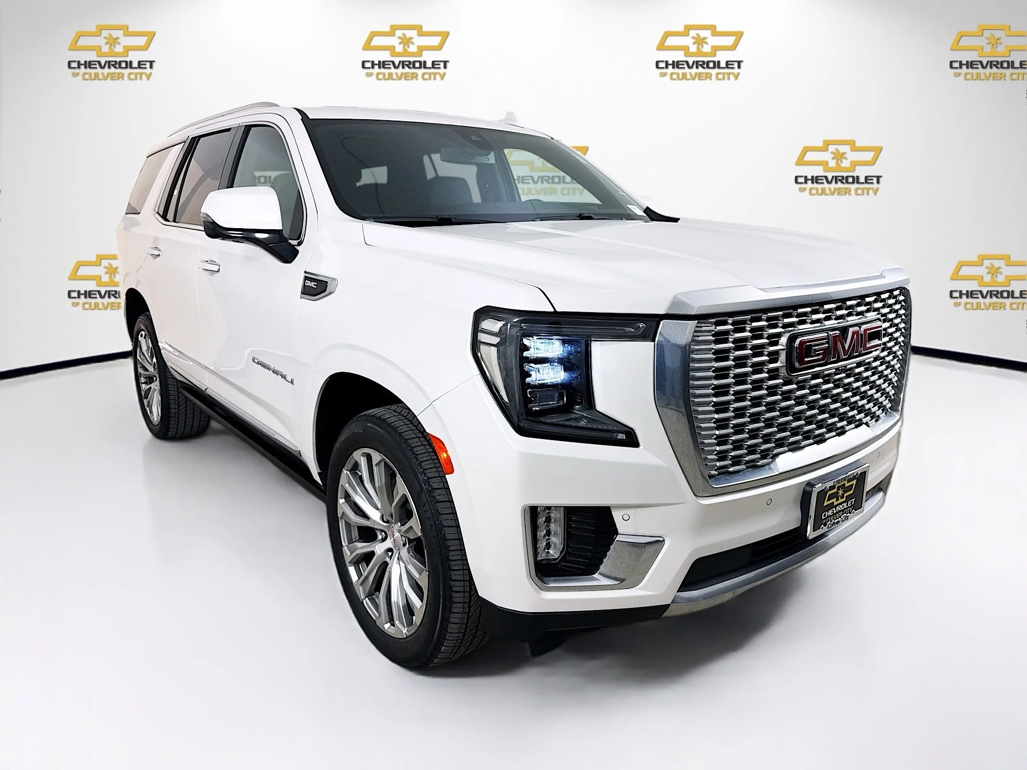 2022 GMC Yukon 4WD Denali's photo