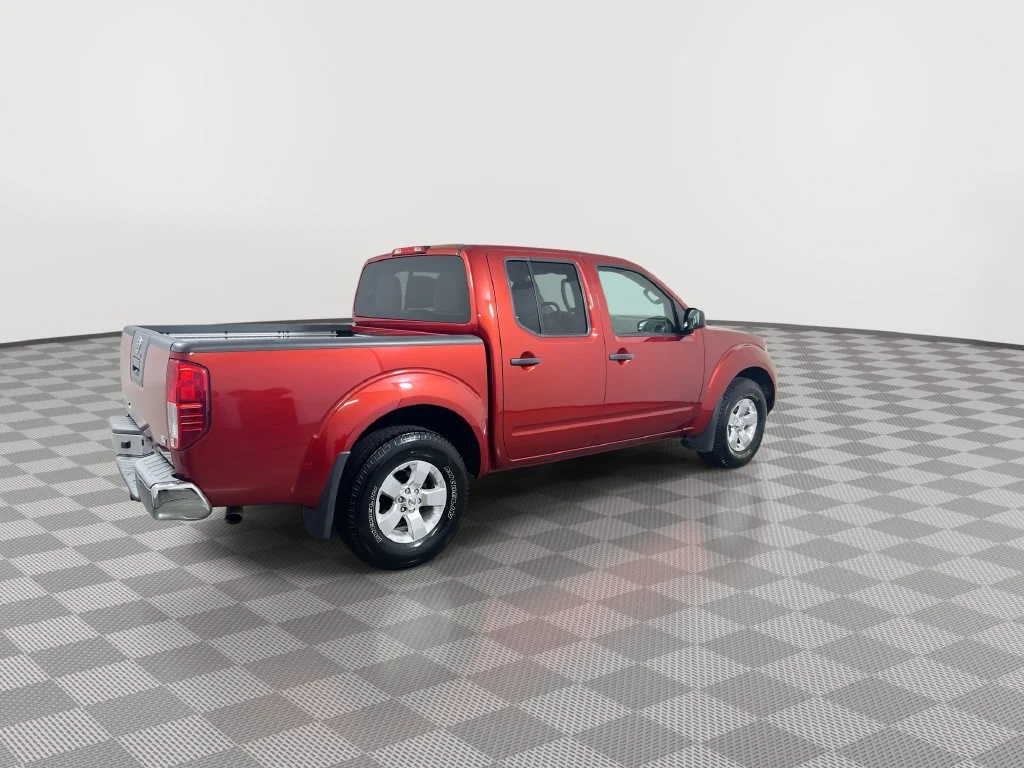 Used 2012 Red Nissan SV image 6