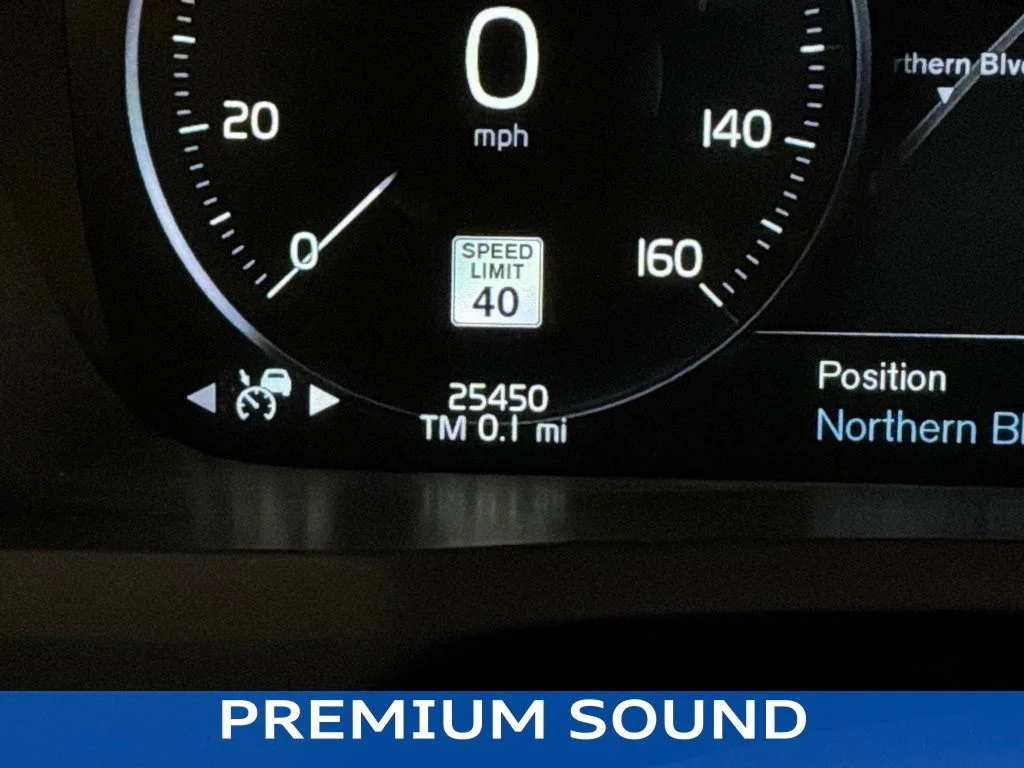 Used 2020 Blue Volvo T6 Momentum image 14