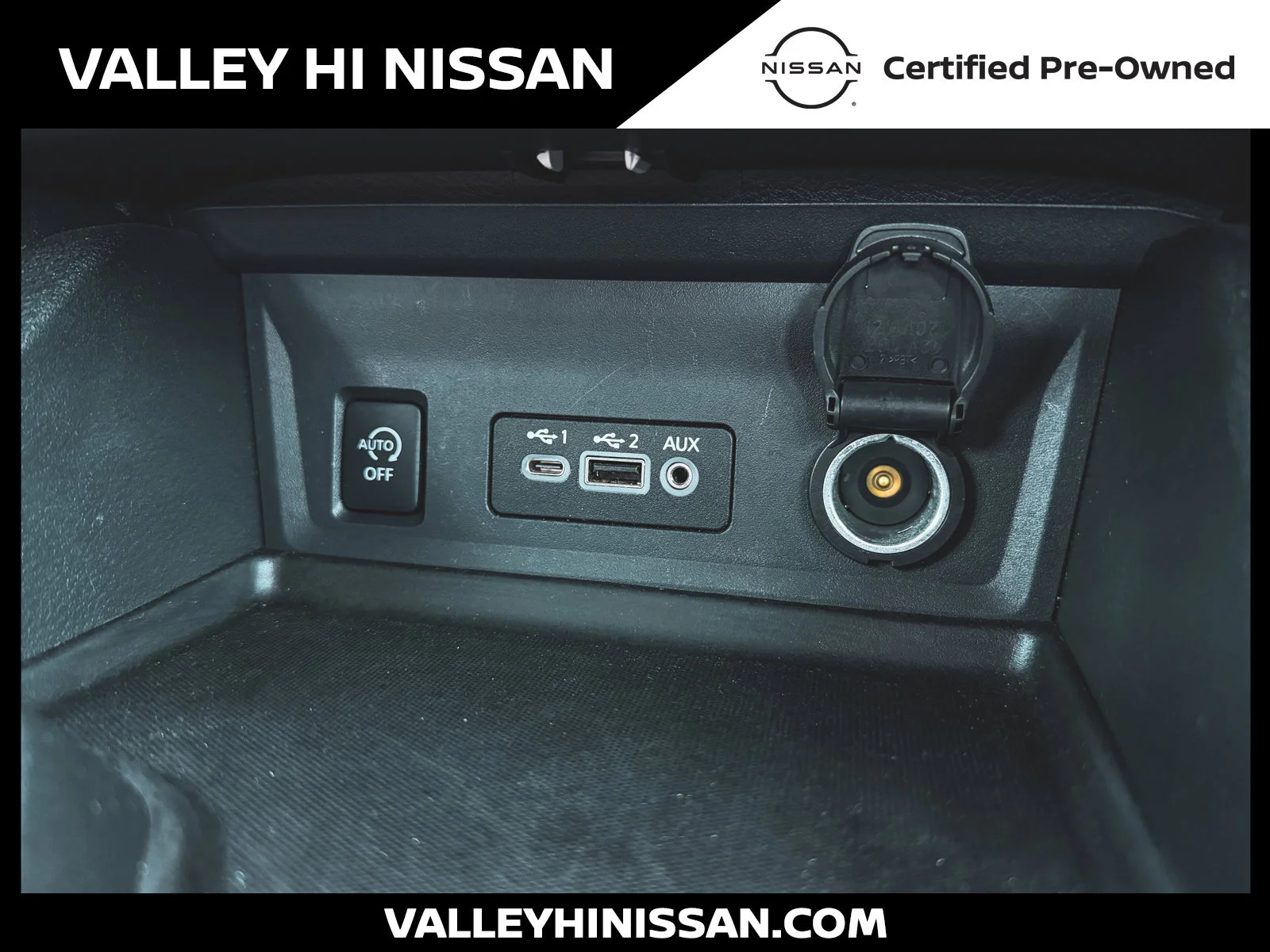 Used 2024 Gray Nissan SV image 12