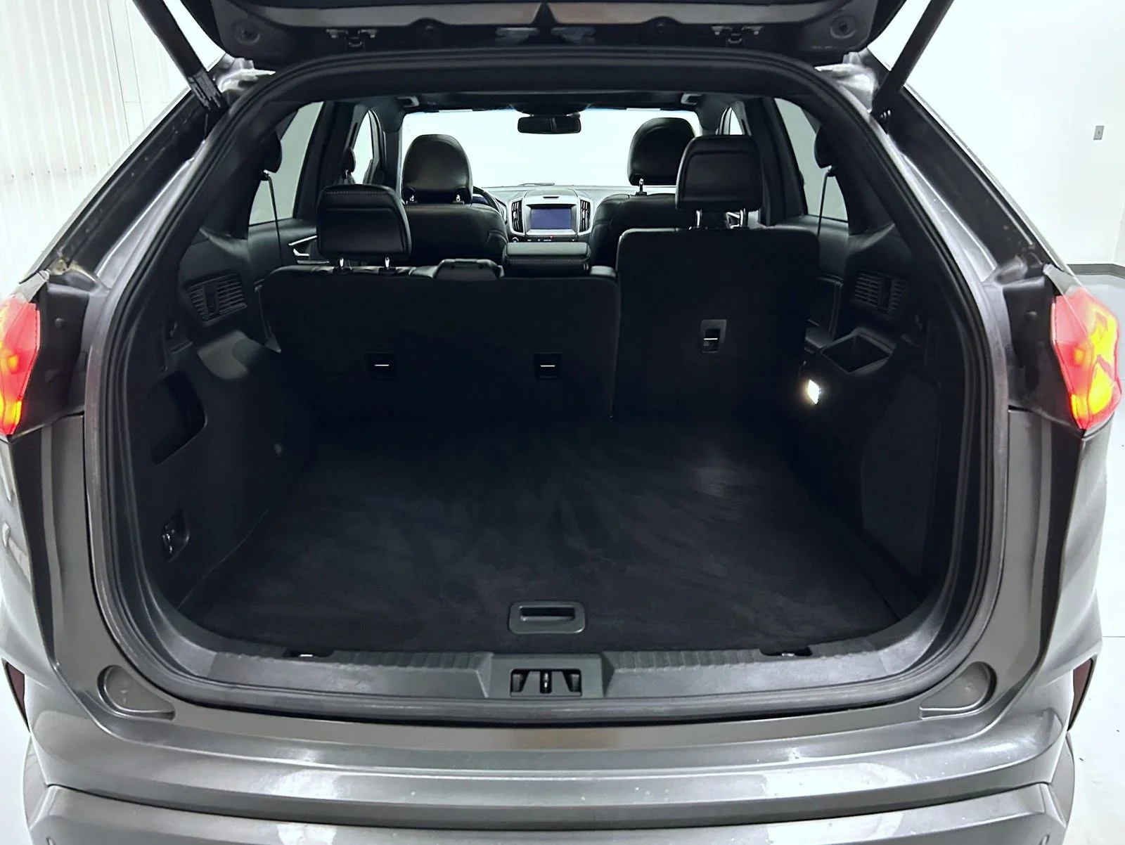 Used 2019 Gray Ford ST image 21