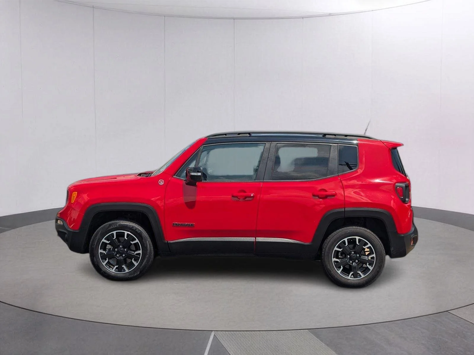Used 2023 Colorado Red Clearcoat Jeep Trailhawk image 2