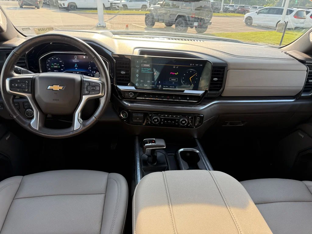 Used 2023 White Chevrolet LTZ image 7