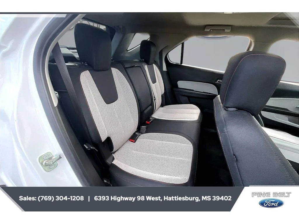 Used 2015 Summit White Chevrolet LT image 20