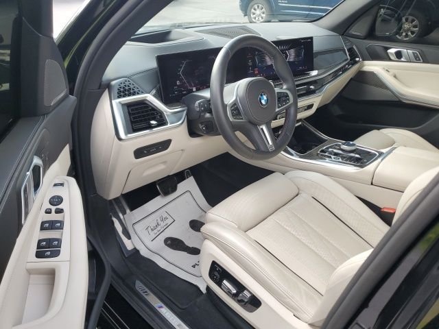 Used 2025 Black BMW M60i image 9