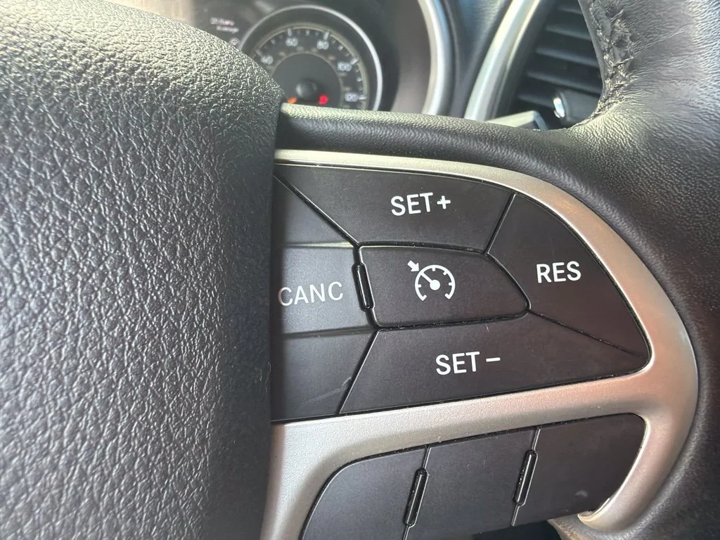 Used 2015 Gray Jeep Trailhawk image 13