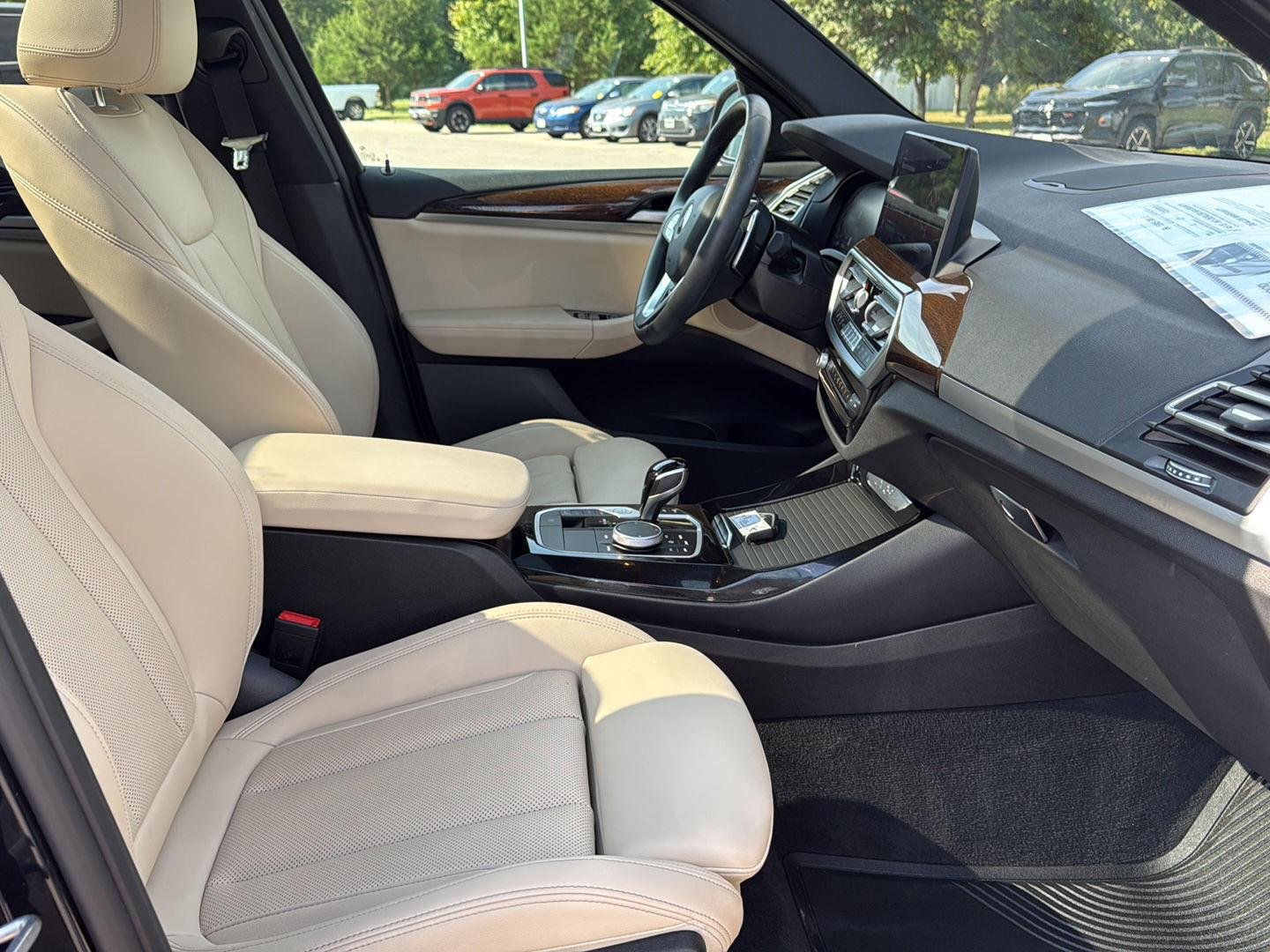 Used 2024 Jet Black BMW xDrive30i image 13