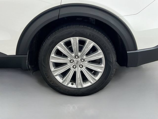 Used 2022 White Ford King Ranch image 38