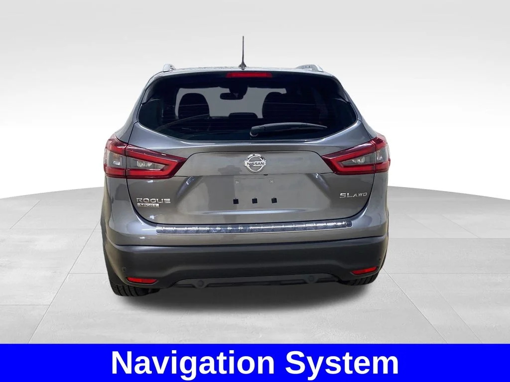 Used 2020 Gray Nissan SL image 4